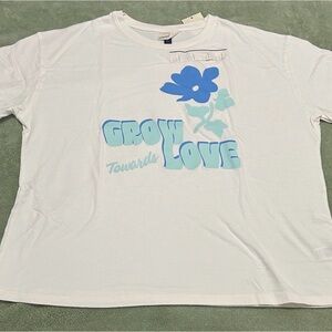 Universal Thread White Tee with Blue Graphic